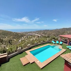 La Casa Roja 6 Huespedes Y Piscina Privada Chalet